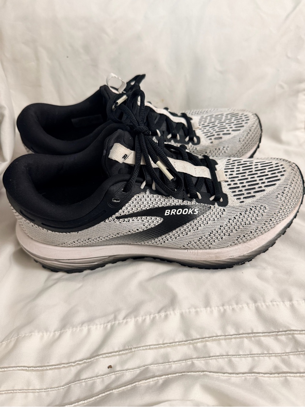 Brooks Women's White and Black Running Shoes